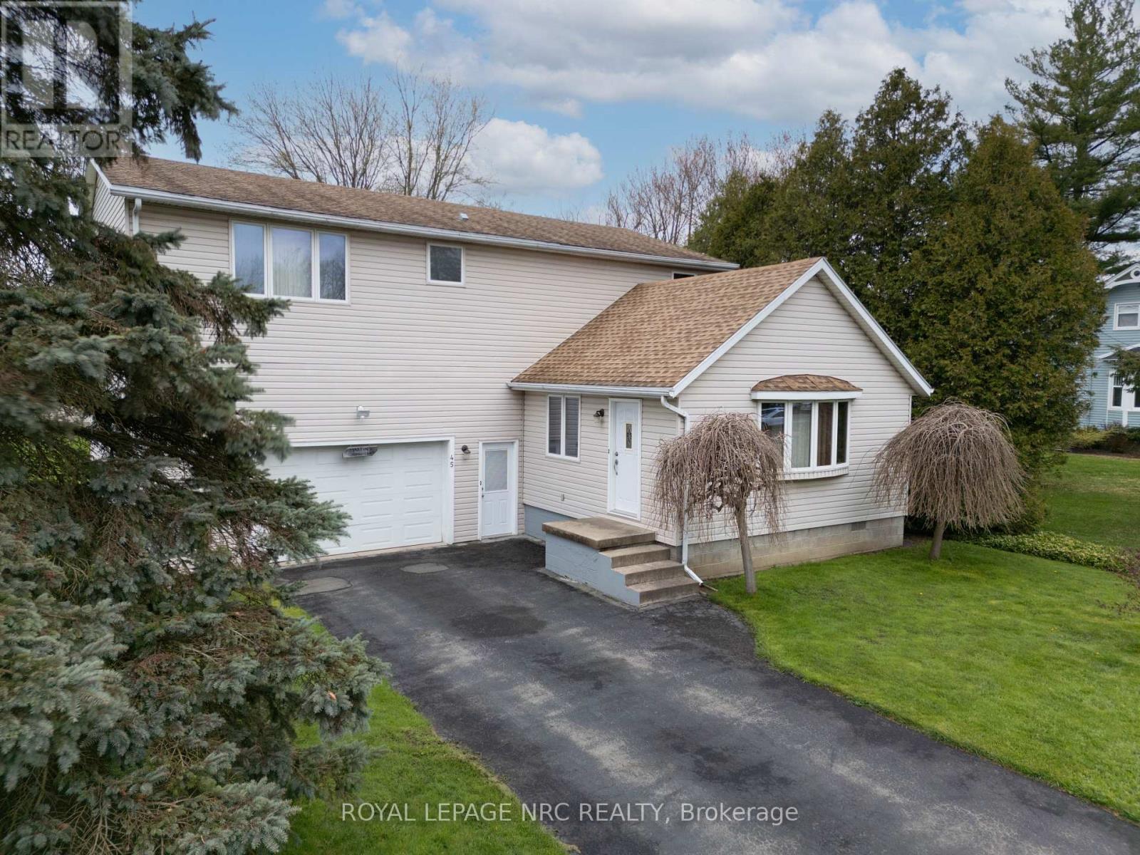 












45 RIDGEWAY ROAD

,
Fort Erie (Crystal Beach),




Ontario
L0S1B0

