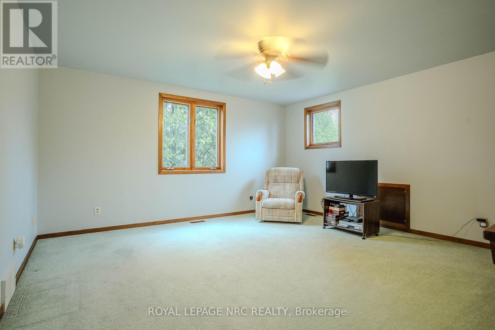 












45 RIDGEWAY ROAD

,
Fort Erie (Crystal Beach),




Ontario
L0S1B0

