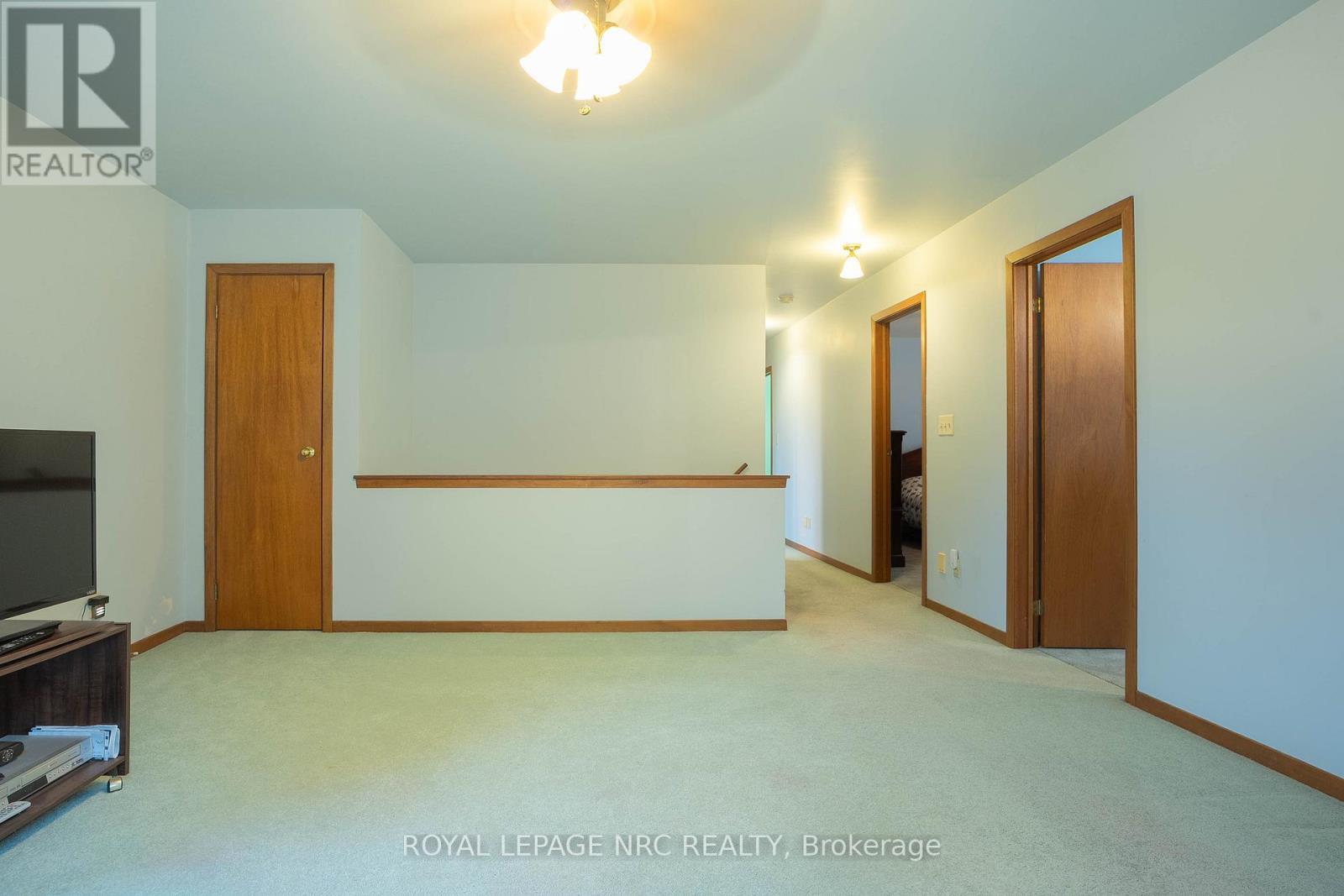












45 RIDGEWAY ROAD

,
Fort Erie (Crystal Beach),




Ontario
L0S1B0

