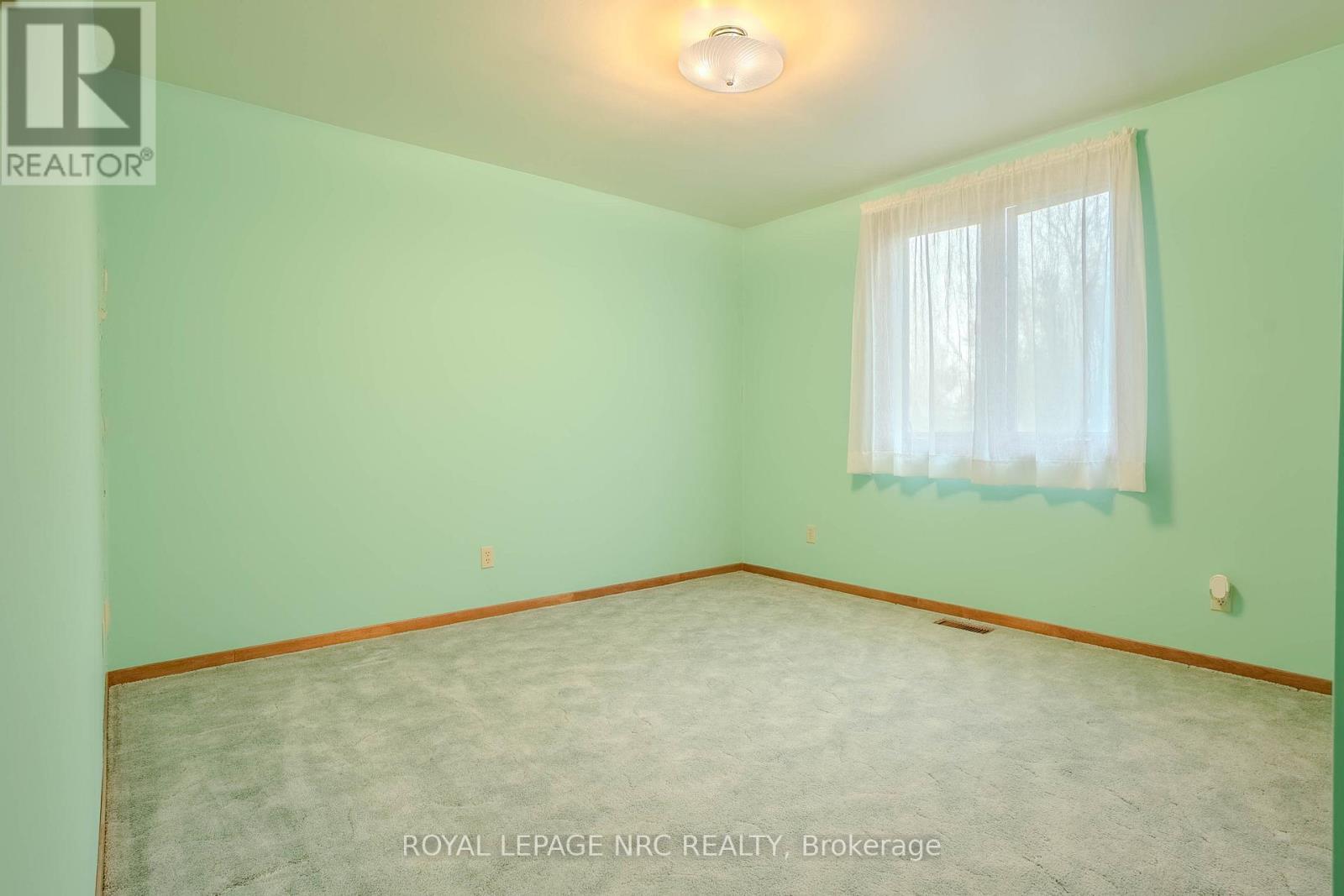 












45 RIDGEWAY ROAD

,
Fort Erie (Crystal Beach),




Ontario
L0S1B0

