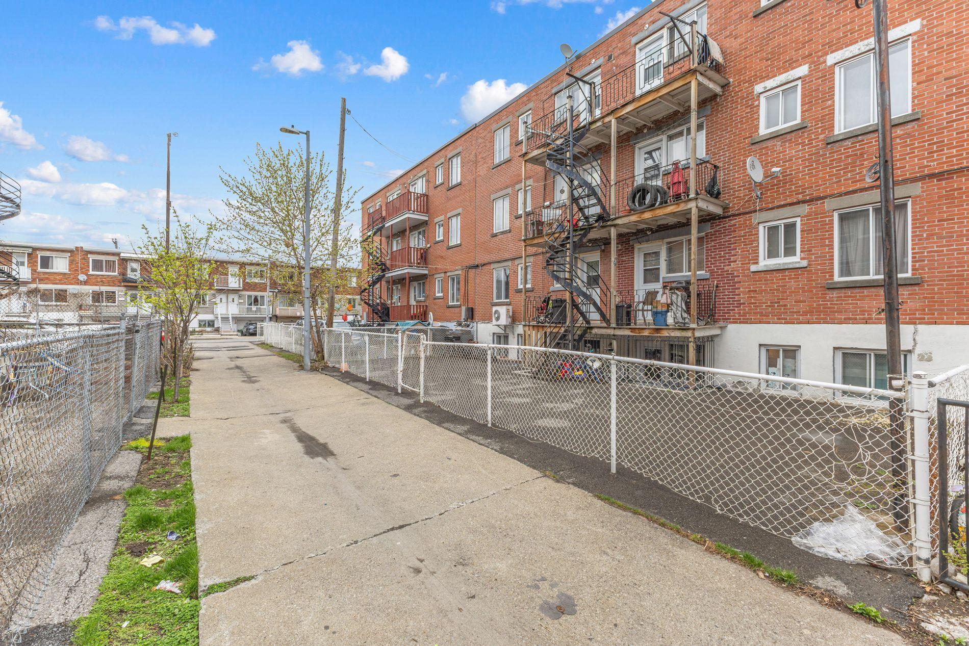 









4191


45e Rue

,
Montréal (Villeray/Saint-Michel/Parc-Extension),




QC
H1Z1M7

