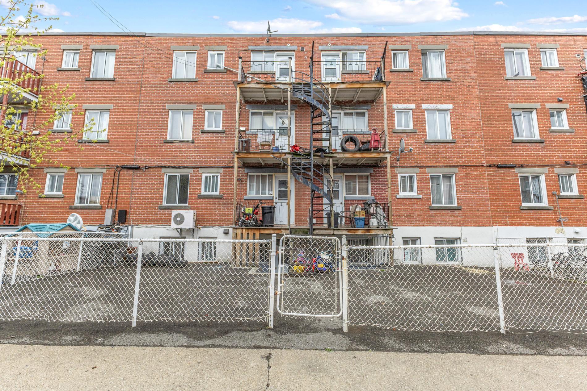 









4191


45e Rue

,
Montréal (Villeray/Saint-Michel/Parc-Extension),




QC
H1Z1M7

