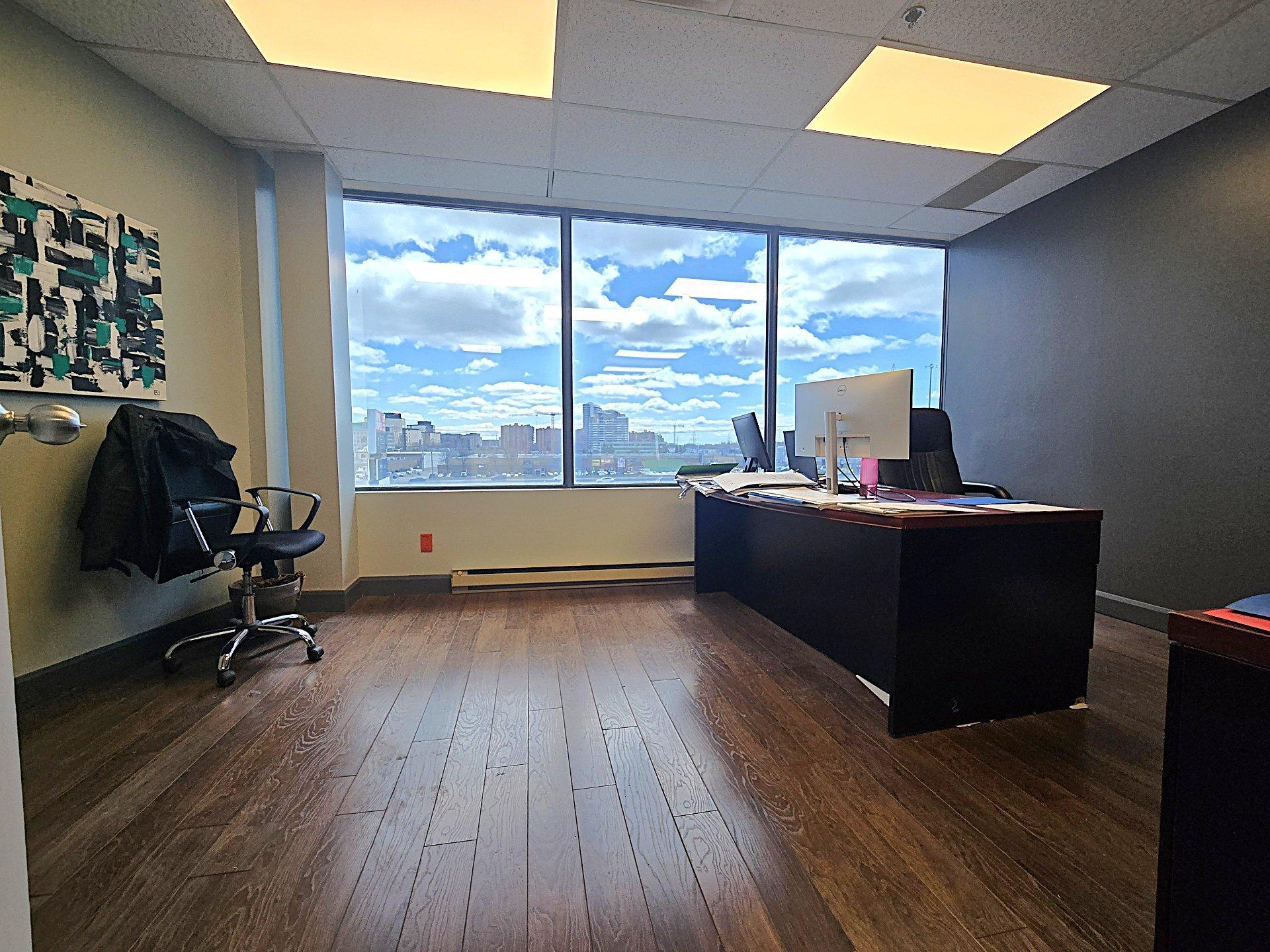 









3221


Aut. Jean-Noël-Lavoie (A-440)

, 221,
Laval (Chomedey),




QC
H7P5P2

