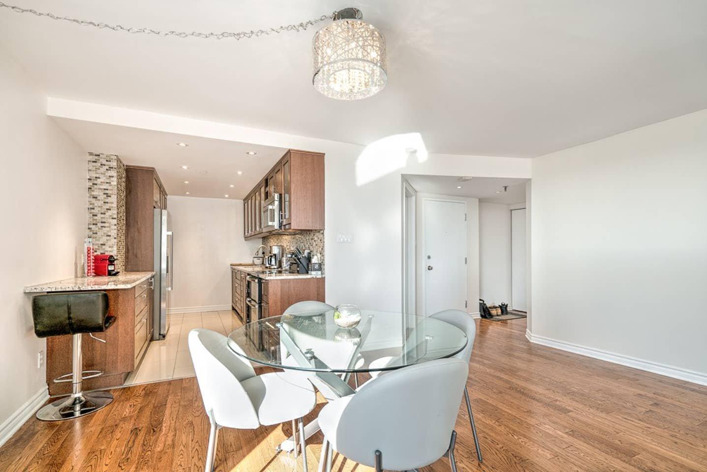









1050


Av. Amesbury

, 1229,
Montréal (Ville-Marie),




QC
H3H2V1

