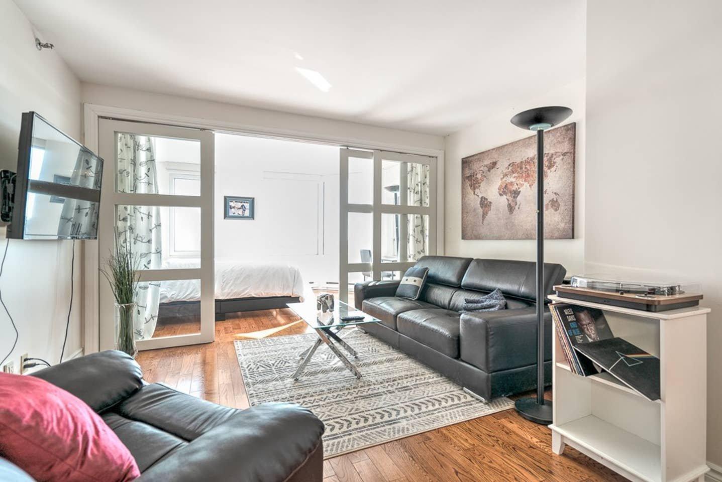 









1050


Av. Amesbury

, 1229,
Montréal (Ville-Marie),




QC
H3H2V1

