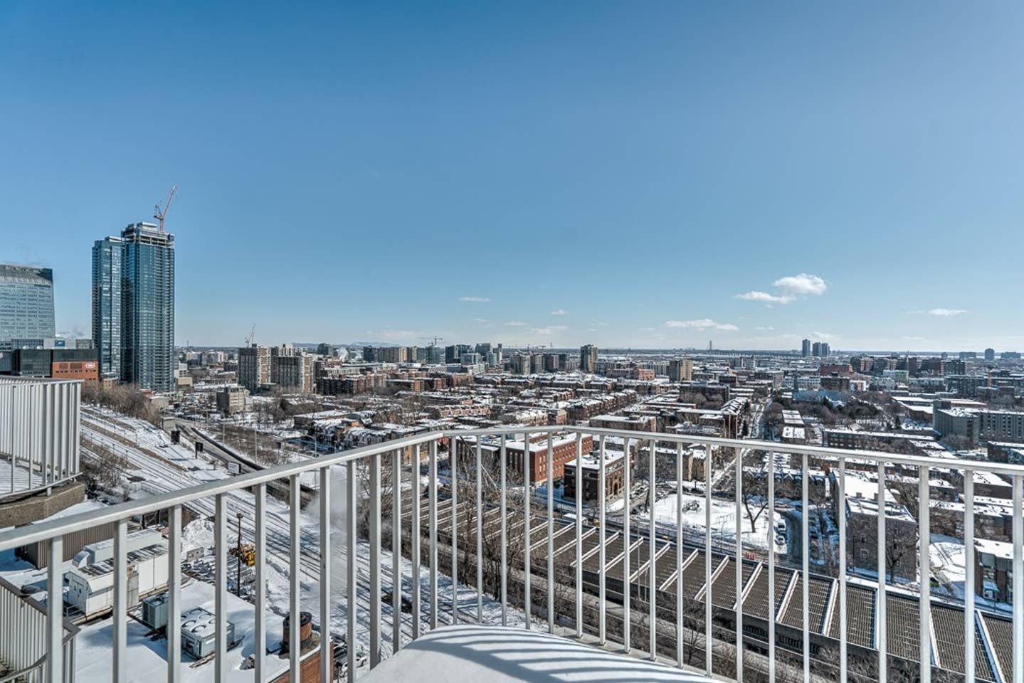









1050


Av. Amesbury

, 1229,
Montréal (Ville-Marie),




QC
H3H2V1

