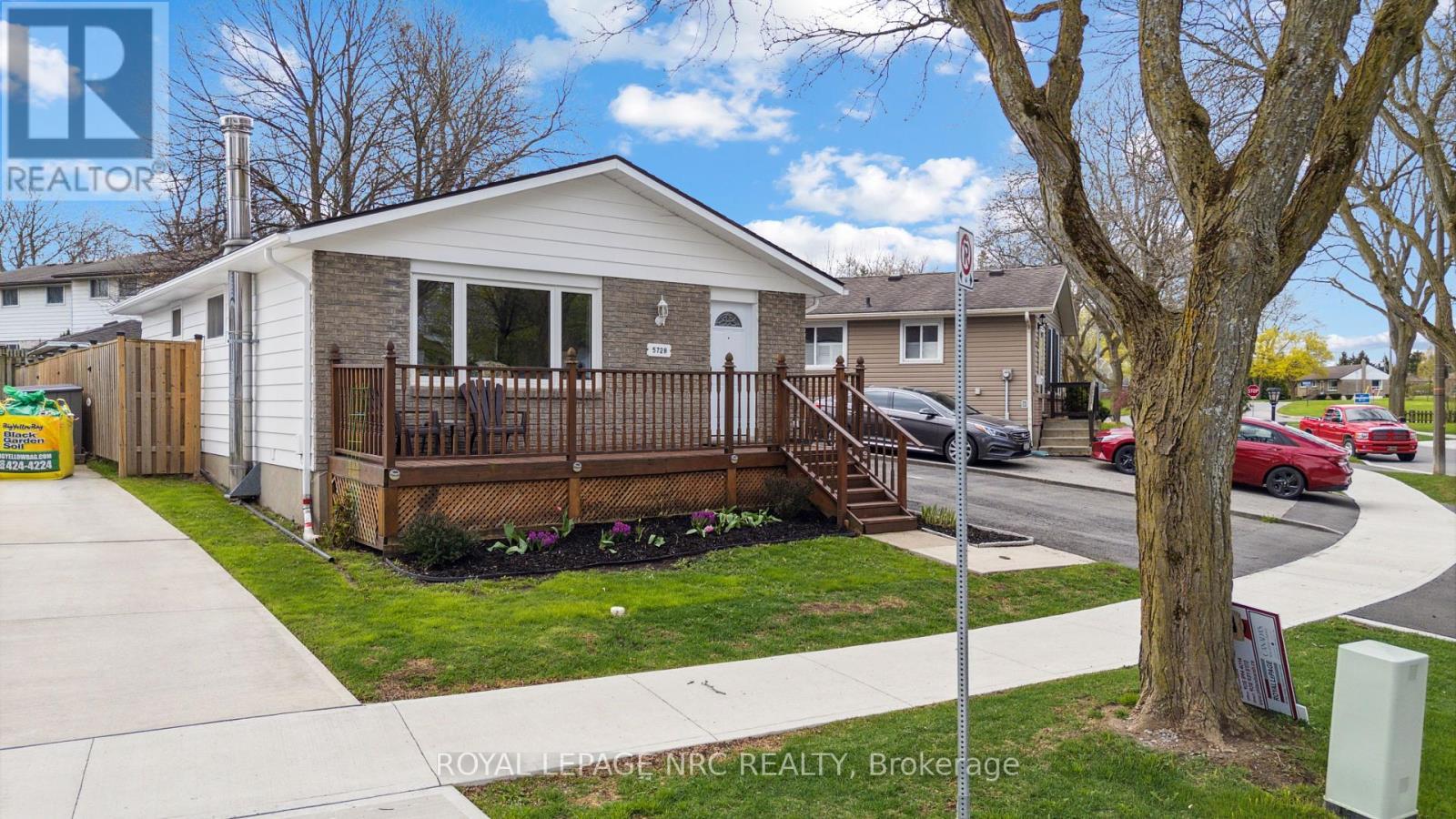 












5728 HERITAGE DRIVE

,
Niagara Falls (Church's Lane),




Ontario
L2J3J8

