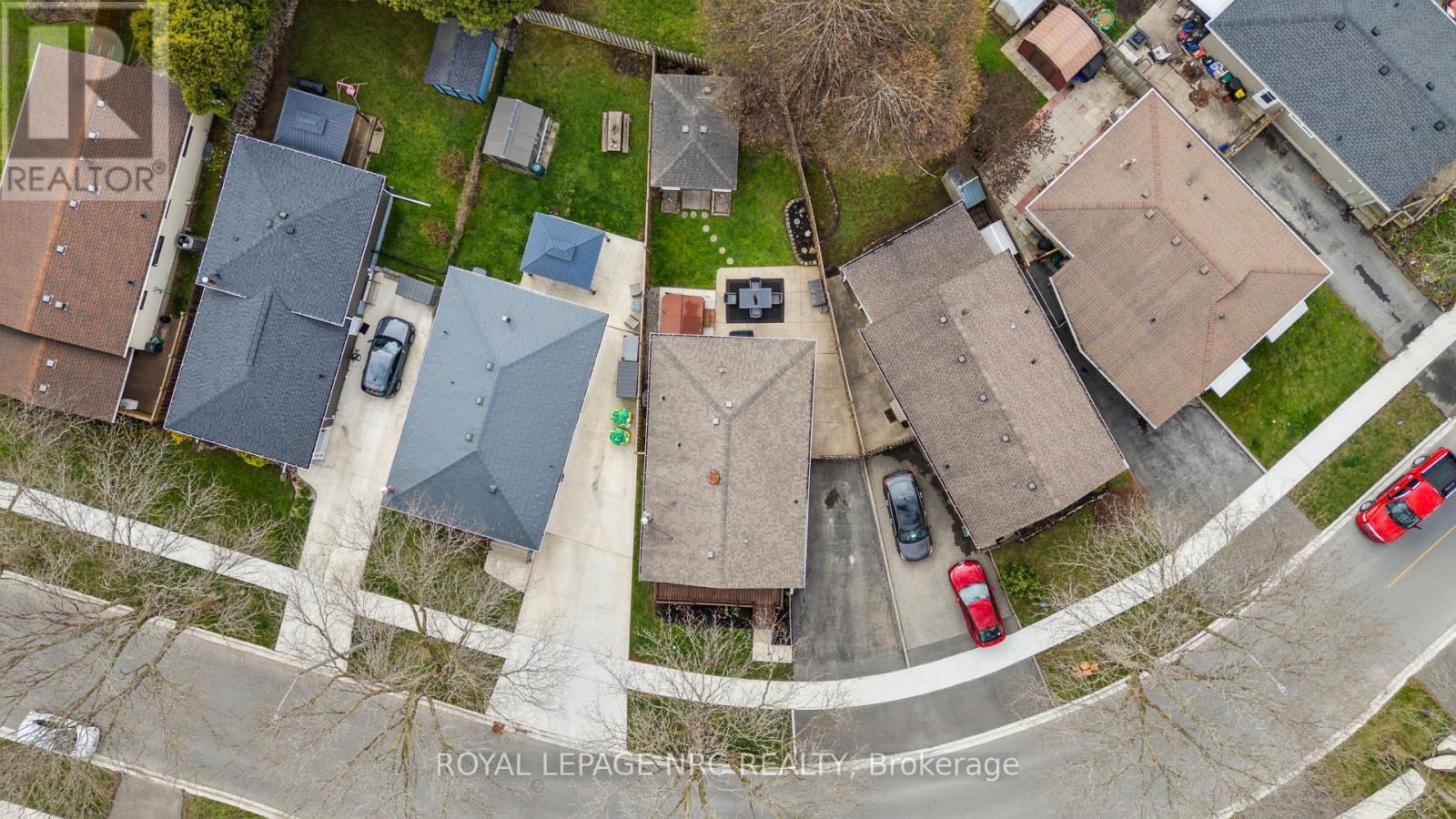 












5728 HERITAGE DRIVE

,
Niagara Falls (Church's Lane),




Ontario
L2J3J8

