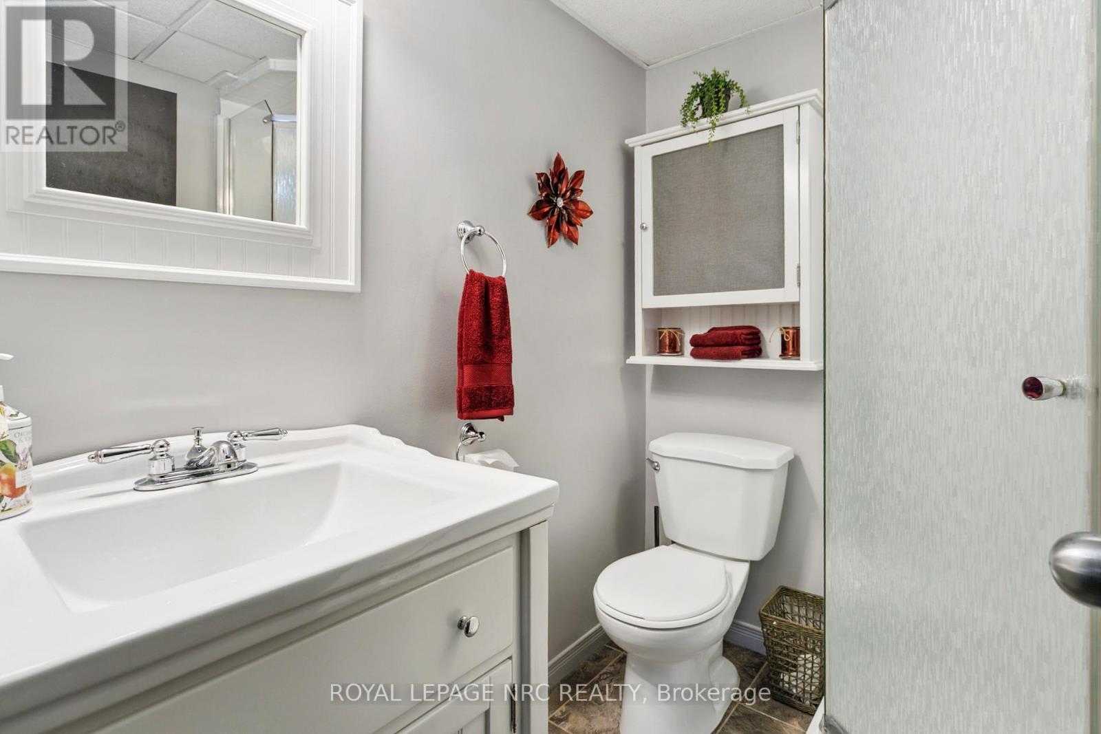 












5728 HERITAGE DRIVE

,
Niagara Falls (Church's Lane),




Ontario
L2J3J8

