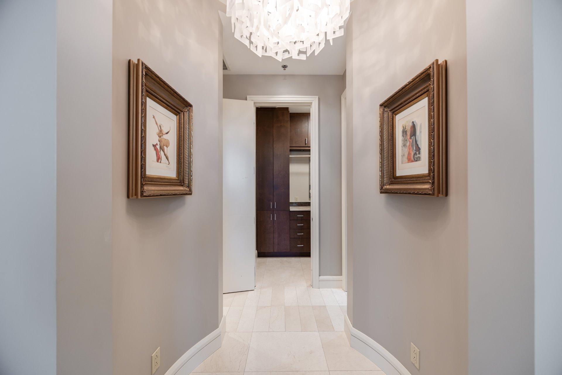 









1100


Rue de la Montagne

, PH1,
Montréal (Ville-Marie),




QC
H3G0A2

