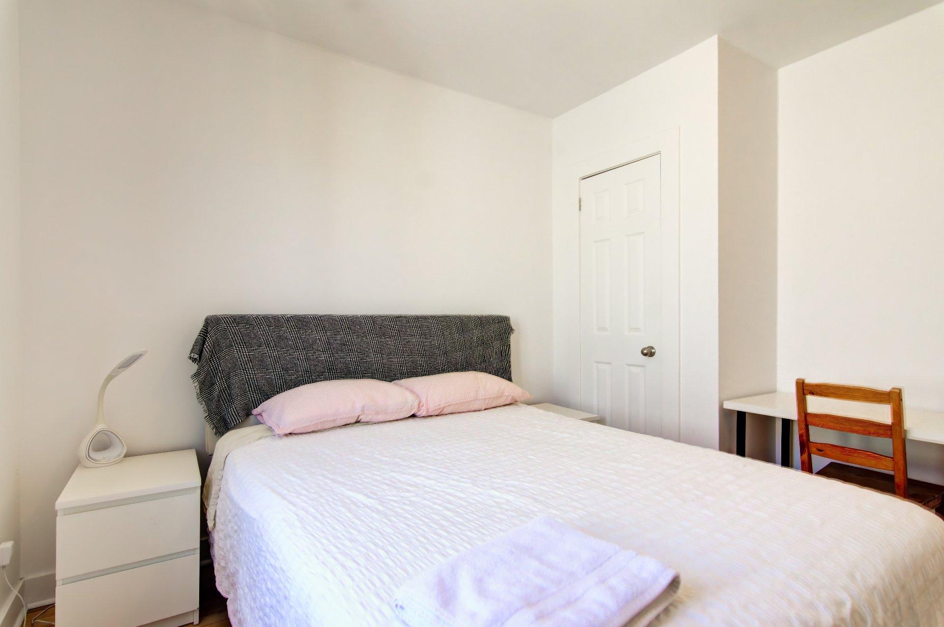 









233


Boul. Churchill

,
Longueuil (Greenfield Park),




QC
J4V2M6

