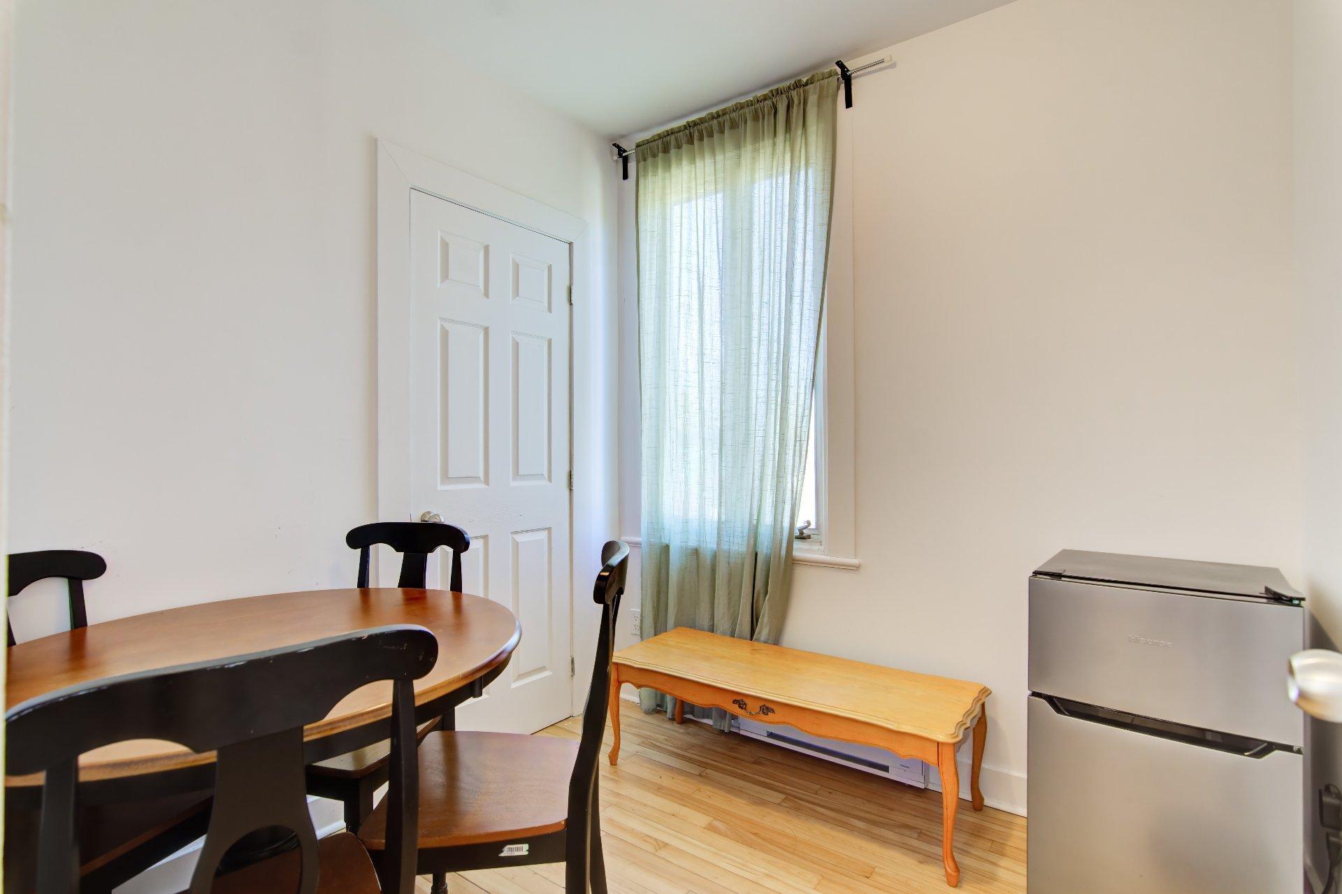 









233


Boul. Churchill

,
Longueuil (Greenfield Park),




QC
J4V2M6

