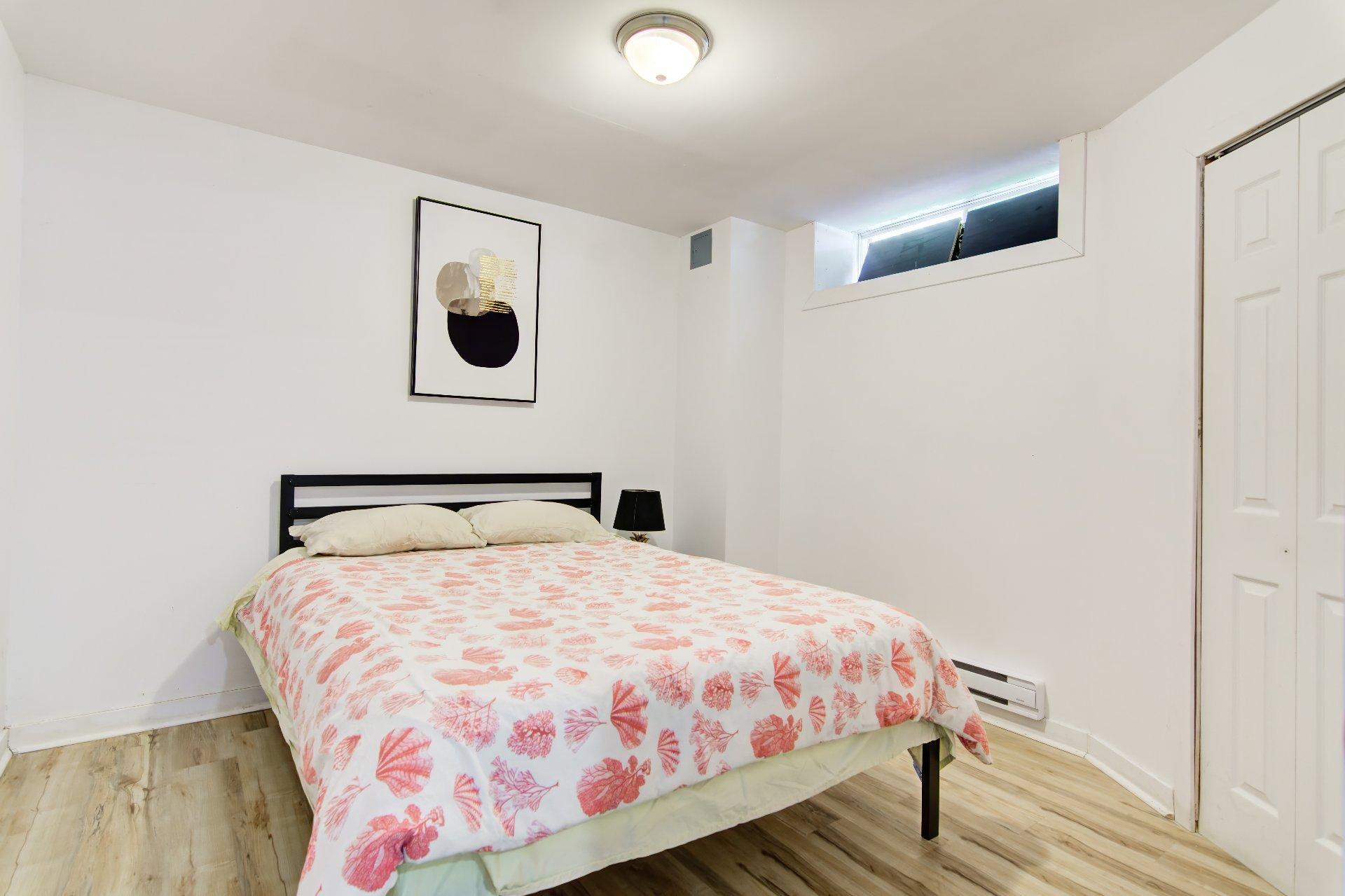 









233


Boul. Churchill

,
Longueuil (Greenfield Park),




QC
J4V2M6

