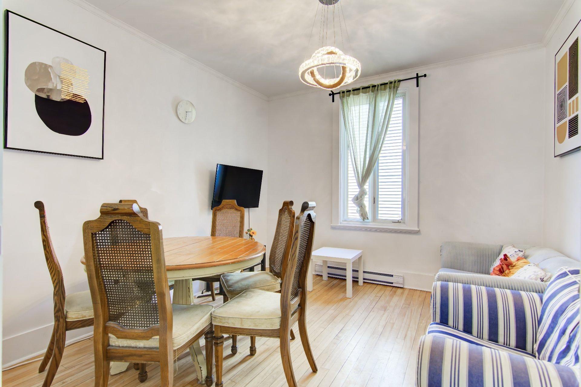 









233


Boul. Churchill

,
Longueuil (Greenfield Park),




QC
J4V2M6

