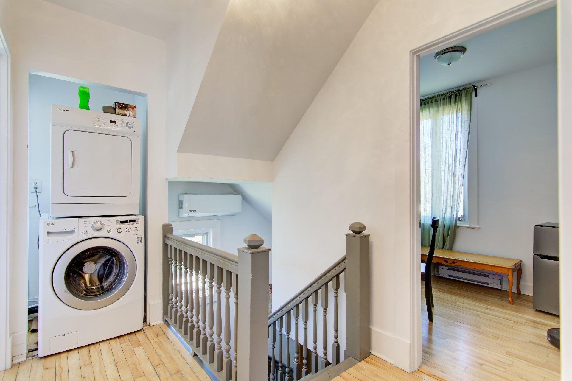 









233


Boul. Churchill

,
Longueuil (Greenfield Park),




QC
J4V2M6

