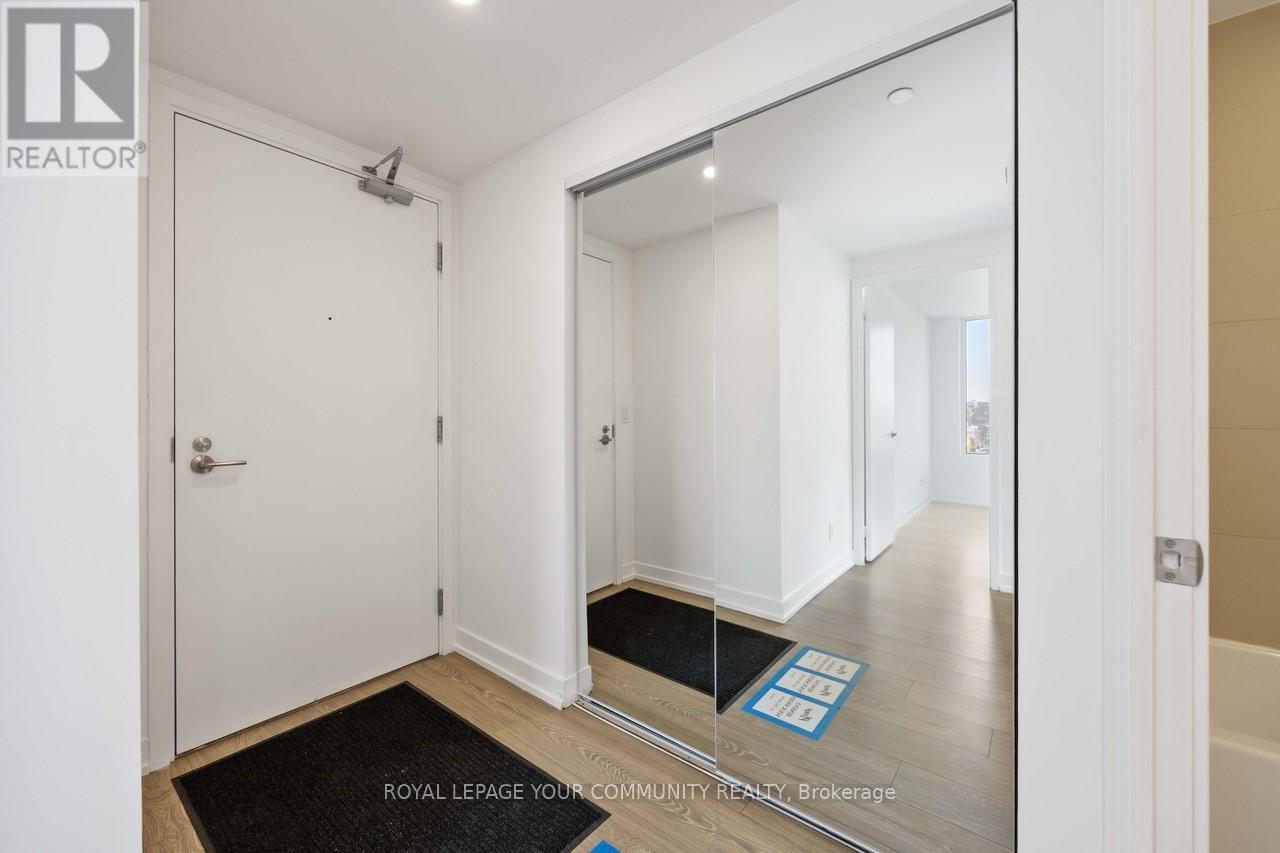 












917 - 19 WESTERN BATTERY ROAD

,
Toronto,




Ontario
M6K0E3

