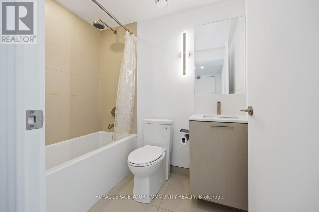 












917 - 19 WESTERN BATTERY ROAD

,
Toronto,




Ontario
M6K0E3

