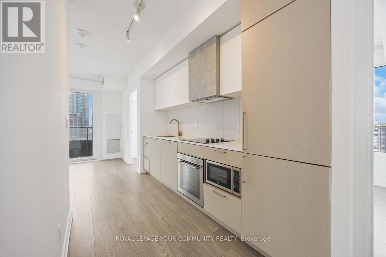 












917 - 19 WESTERN BATTERY ROAD

,
Toronto,




Ontario
M6K0E3

