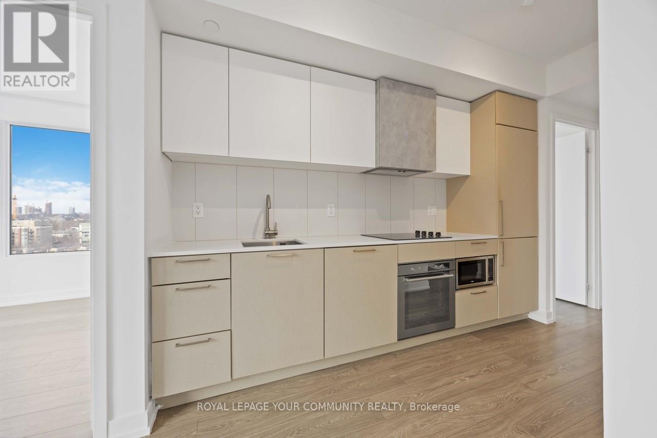 












917 - 19 WESTERN BATTERY ROAD

,
Toronto,




Ontario
M6K0E3

