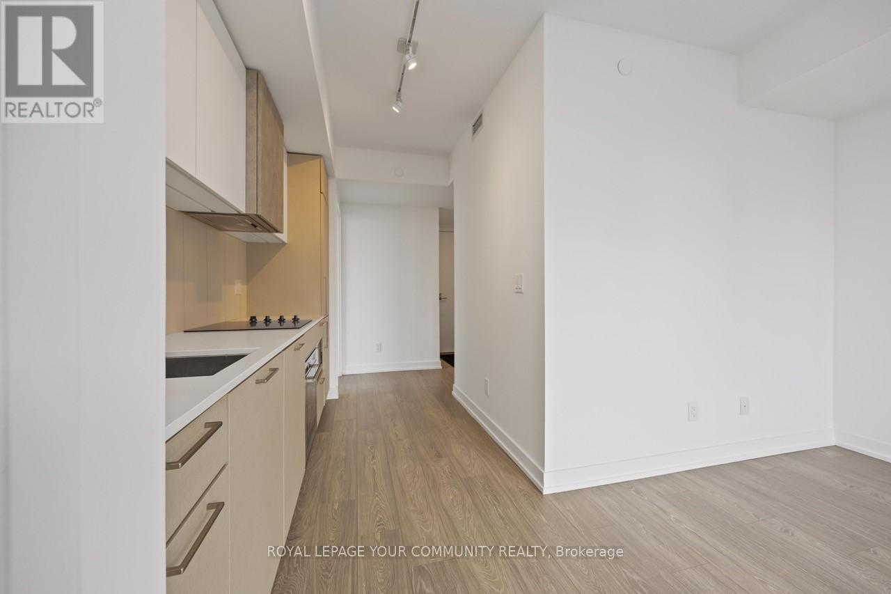 












917 - 19 WESTERN BATTERY ROAD

,
Toronto,




Ontario
M6K0E3

