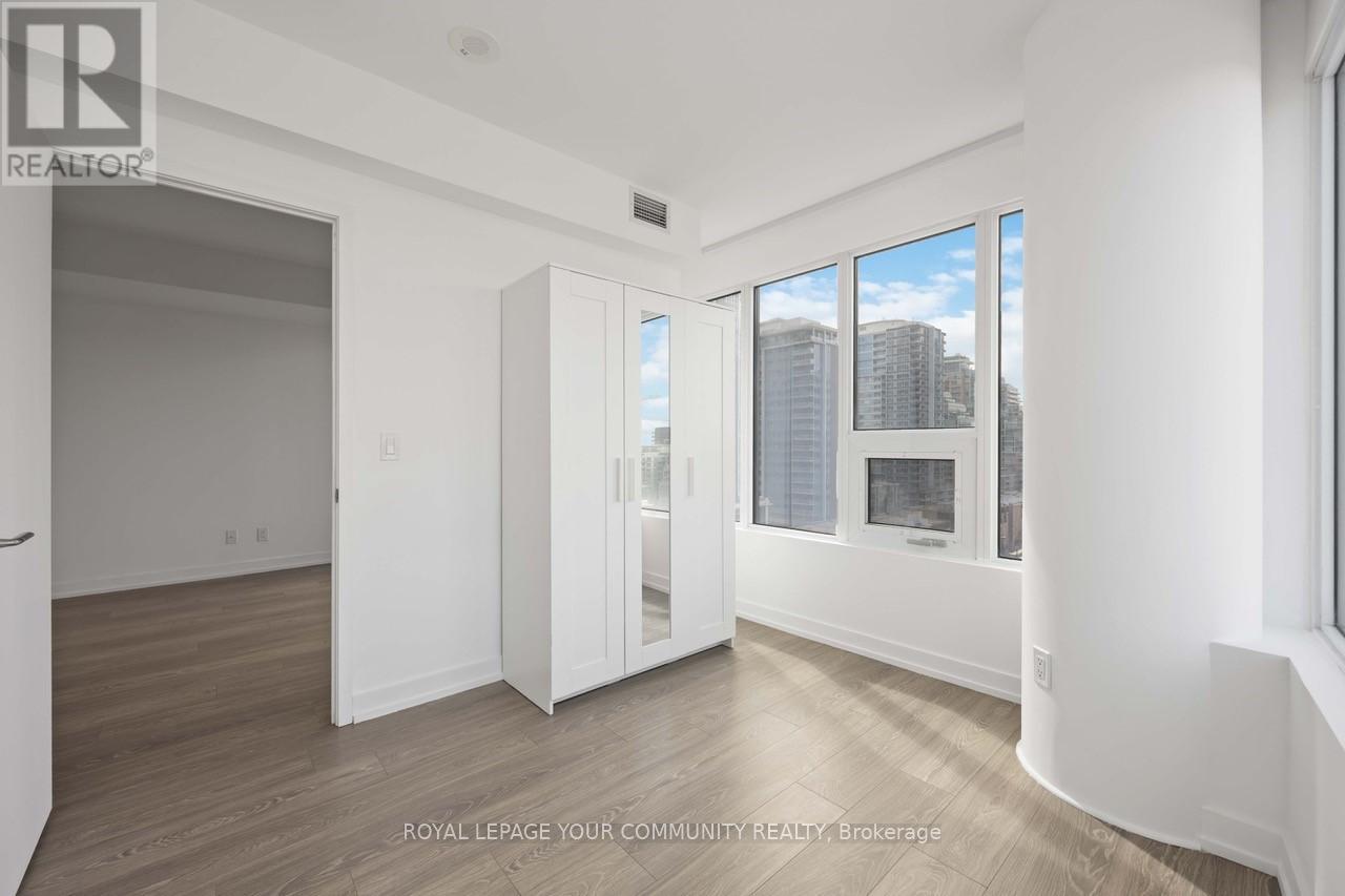 












917 - 19 WESTERN BATTERY ROAD

,
Toronto,




Ontario
M6K0E3

