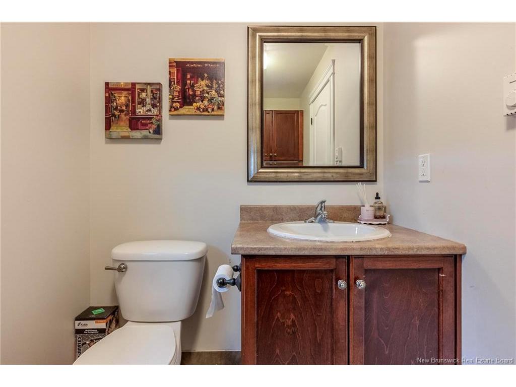 









453


Twin Oaks

DR,
Moncton,




NB
E1G 0J2

