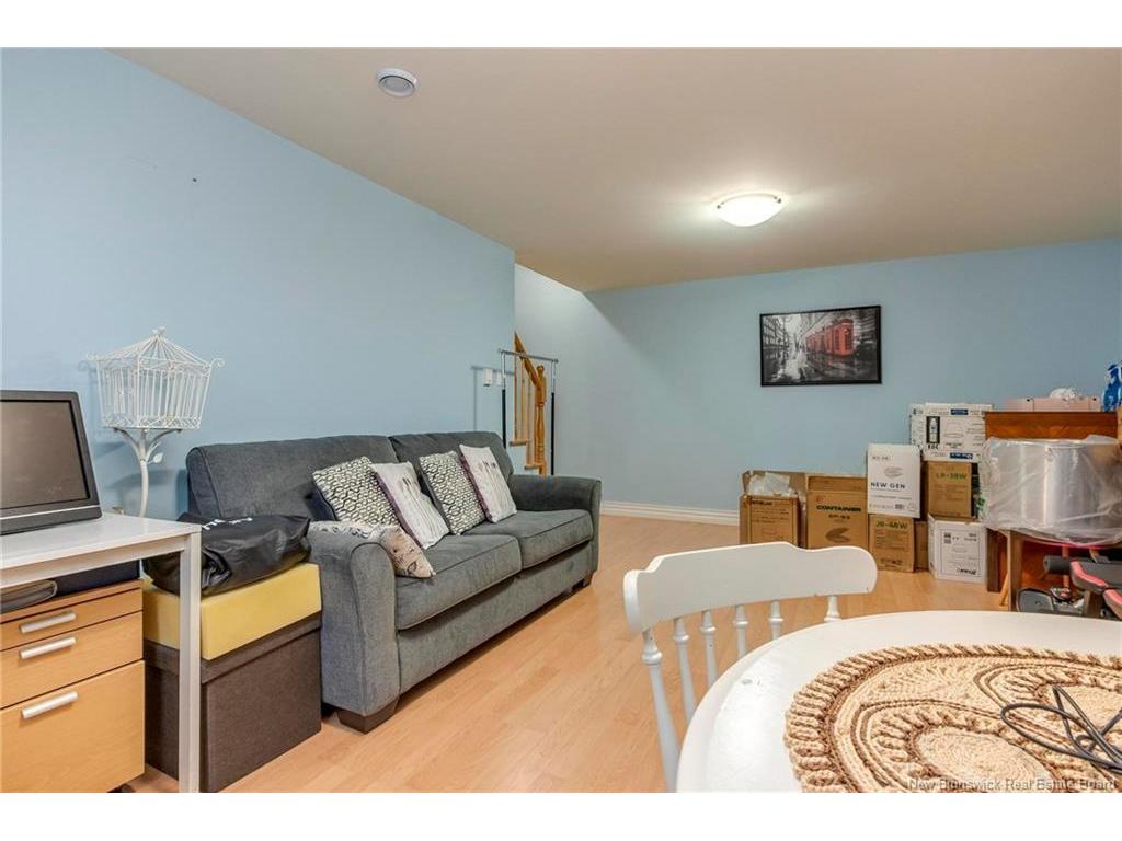 









453


Twin Oaks

DR,
Moncton,




NB
E1G 0J2

