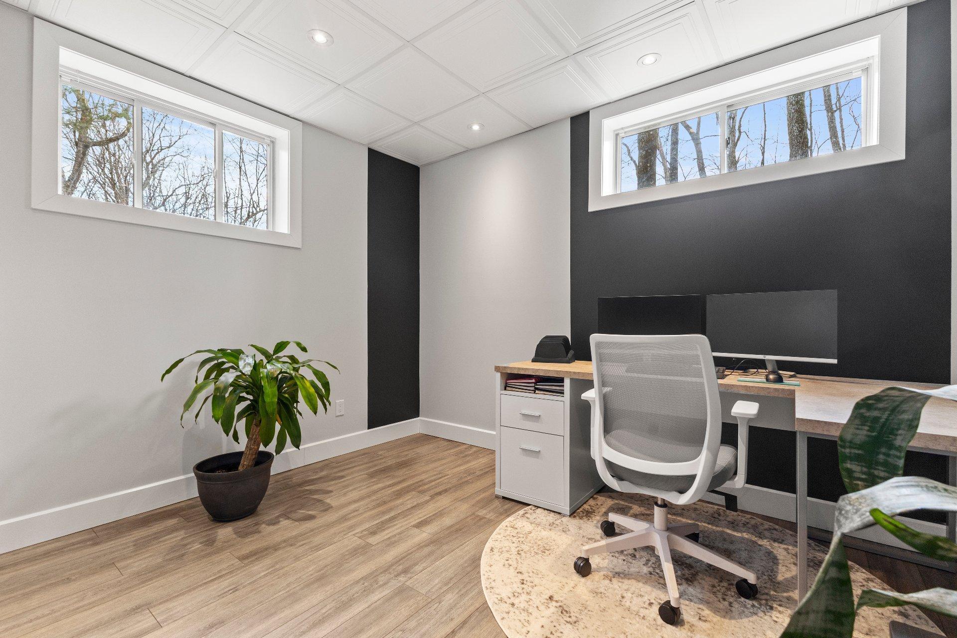 









22


Imp. Hébert

,
Cantley,




QC
J8V3W6

