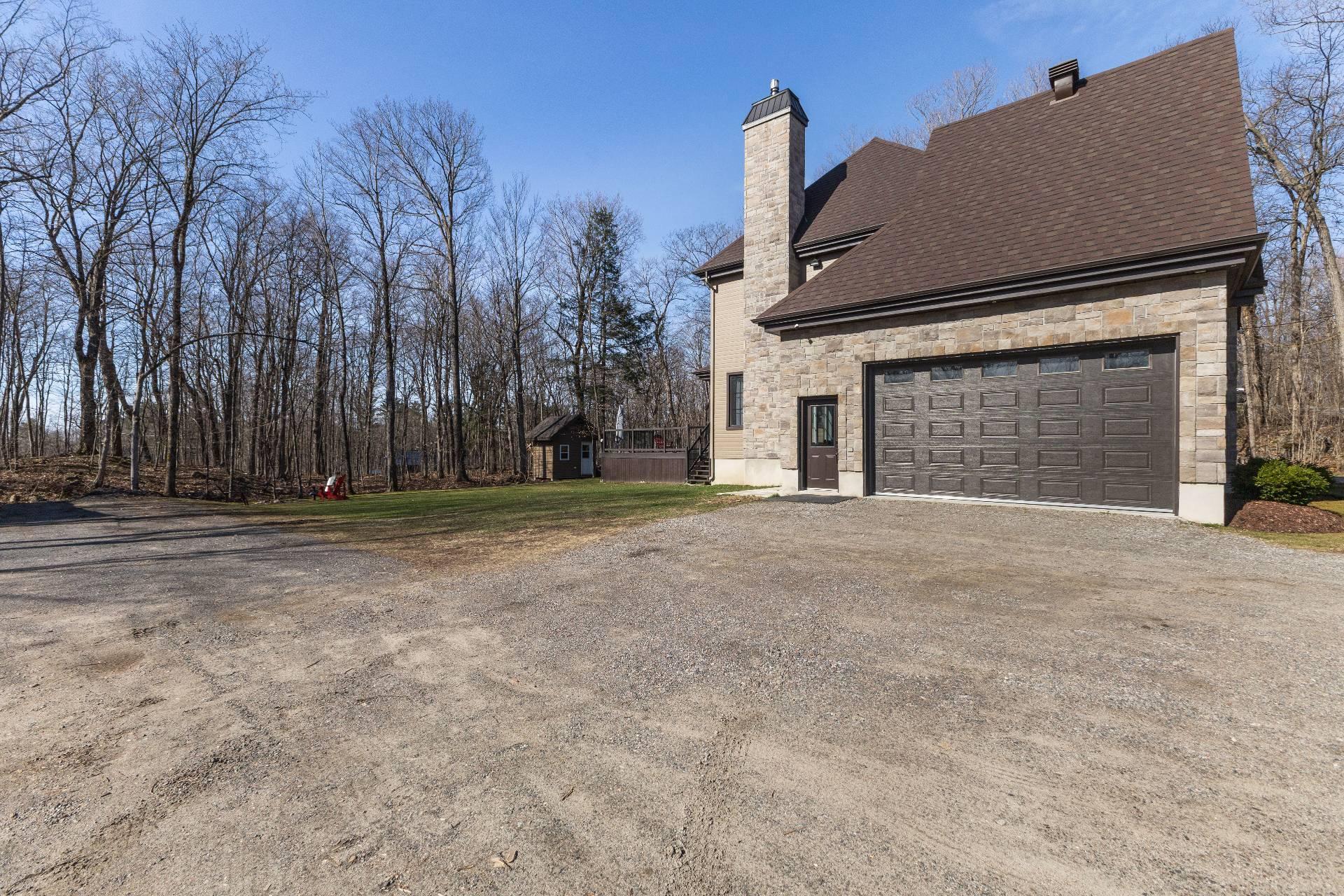 









22


Imp. Hébert

,
Cantley,




QC
J8V3W6

