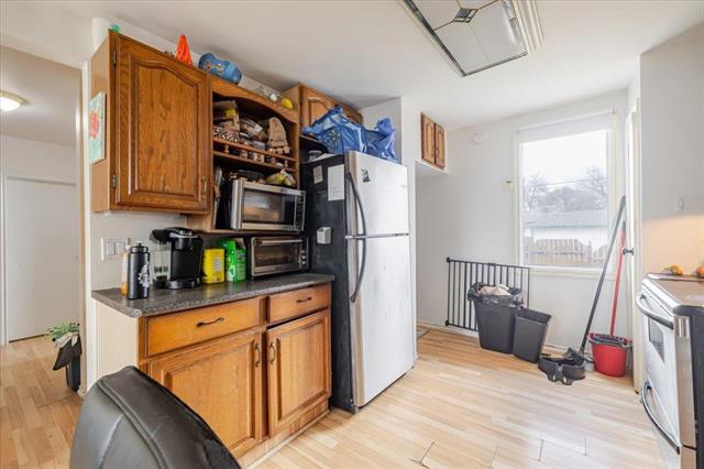 









823


Kernaghan

AVE,
Winnipeg,




MB
R2C 1L8

