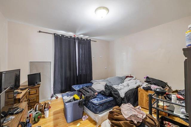 









823


Kernaghan

AVE,
Winnipeg,




MB
R2C 1L8

