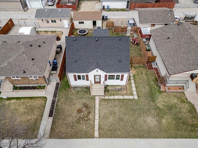 









823


Kernaghan

AVE,
Winnipeg,




MB
R2C 1L8

