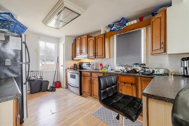









823


Kernaghan

AVE,
Winnipeg,




MB
R2C 1L8

