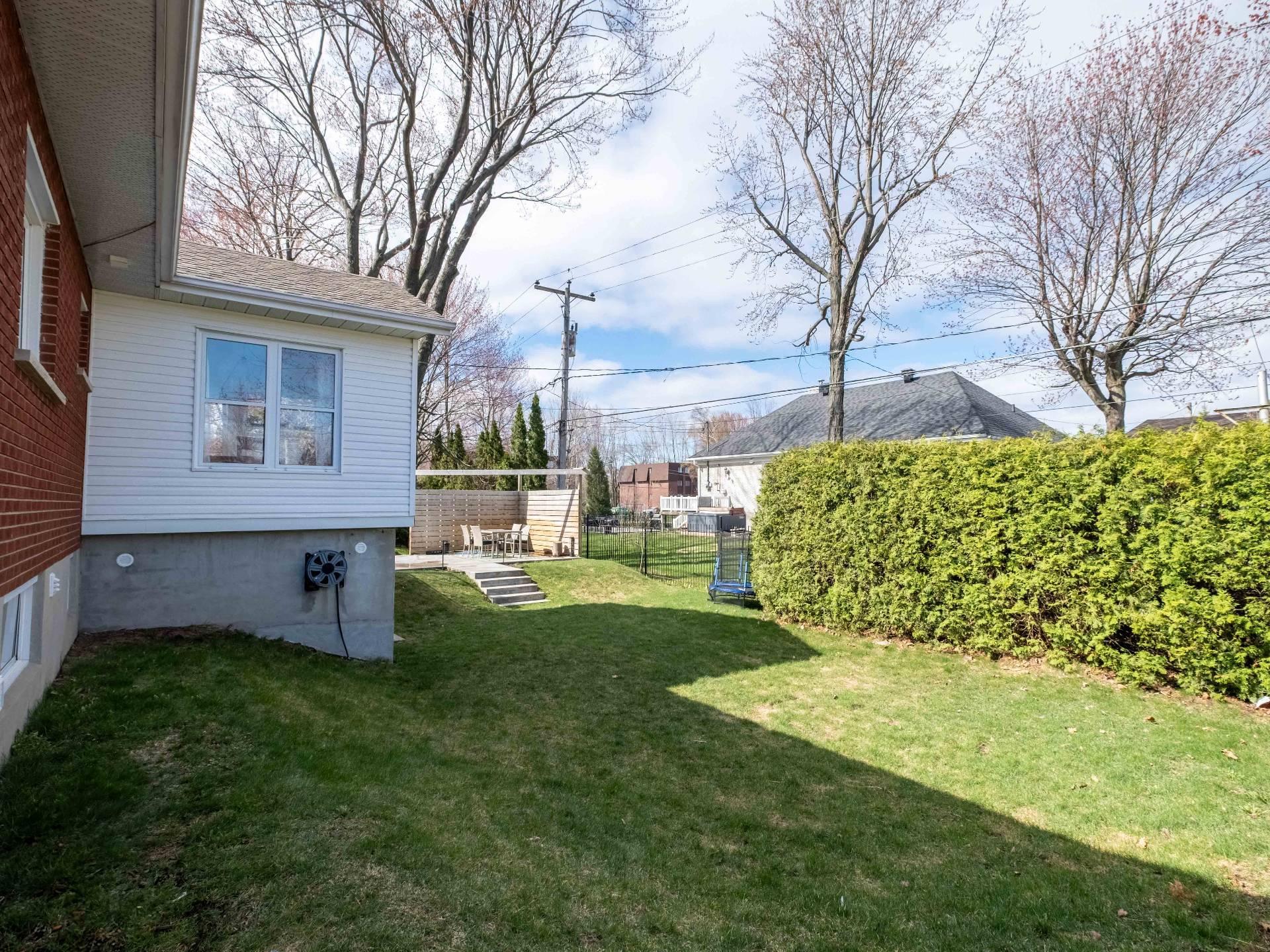 









5075


Rue Maisonneuve

,
Sorel-Tracy,




QC
J3R4K1

