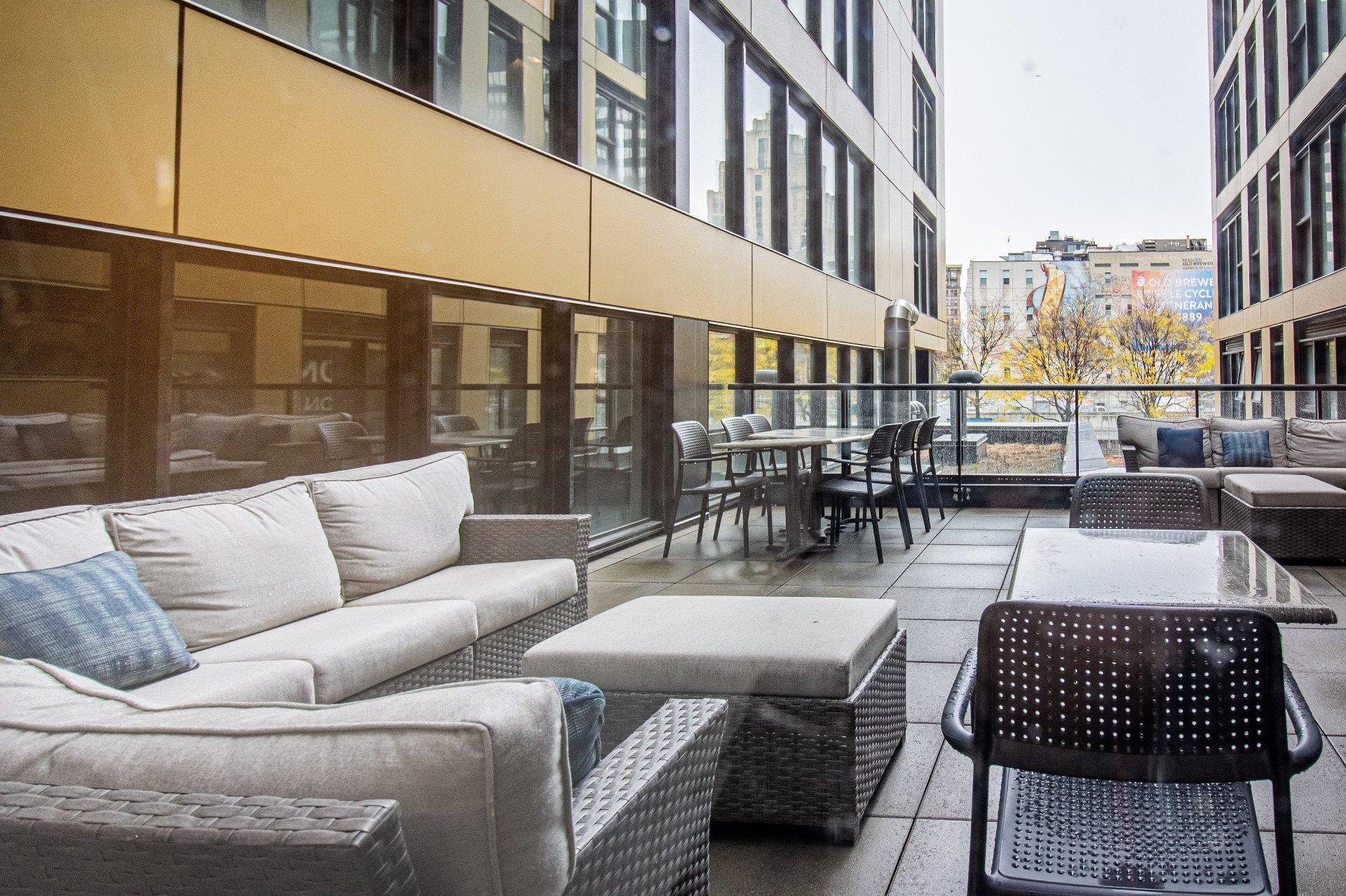 









1


Av. Viger O.

, 309,
Montréal (Ville-Marie),




QC
H2Z1E6

