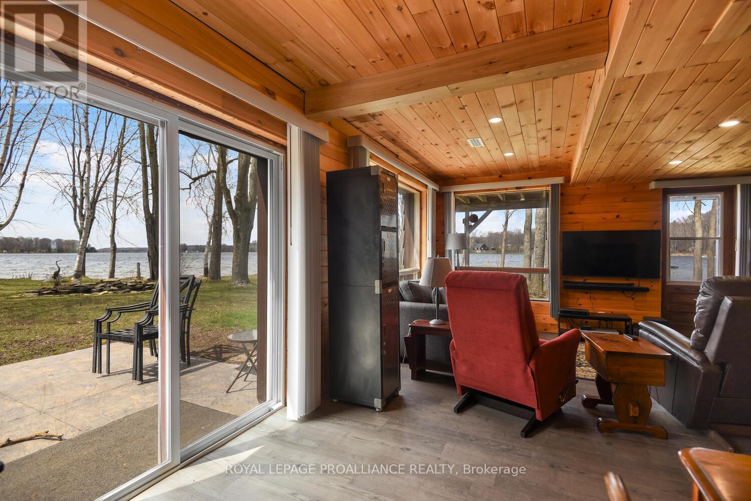 












365 MCNAMEE LANE

,
Rideau Lakes,




Ontario
K0G1V0

