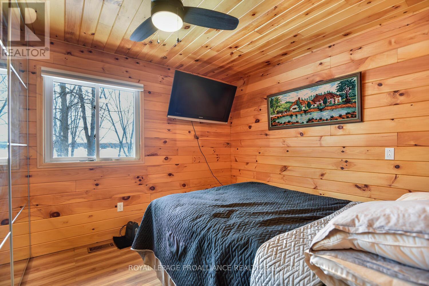












365 MCNAMEE LANE

,
Rideau Lakes,




Ontario
K0G1V0

