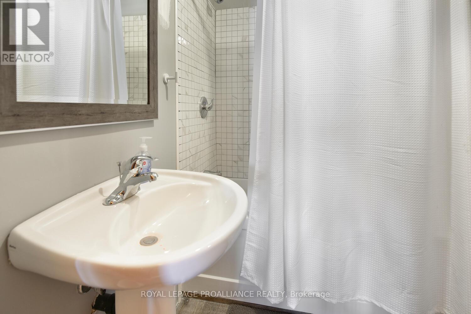 












365 MCNAMEE LANE

,
Rideau Lakes,




Ontario
K0G1V0

