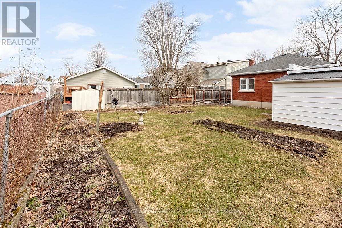 












214 GORE STREET E

,
Perth,




Ontario
K7H1K4

