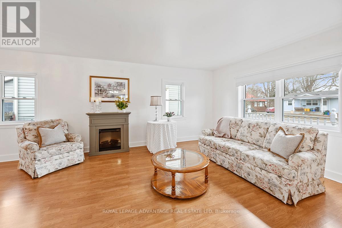 












214 GORE STREET E

,
Perth,




Ontario
K7H1K4

