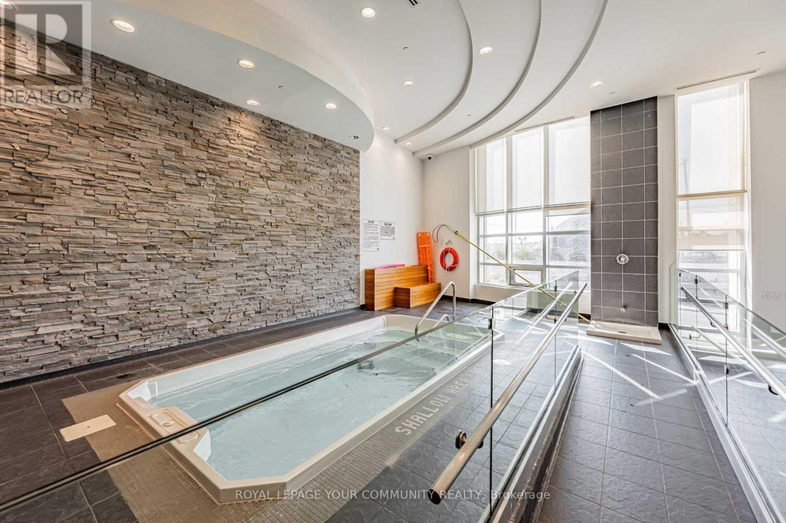 












508 - 2756 OLD LESLIE STREET

,
Toronto,




Ontario
M2K0E2

