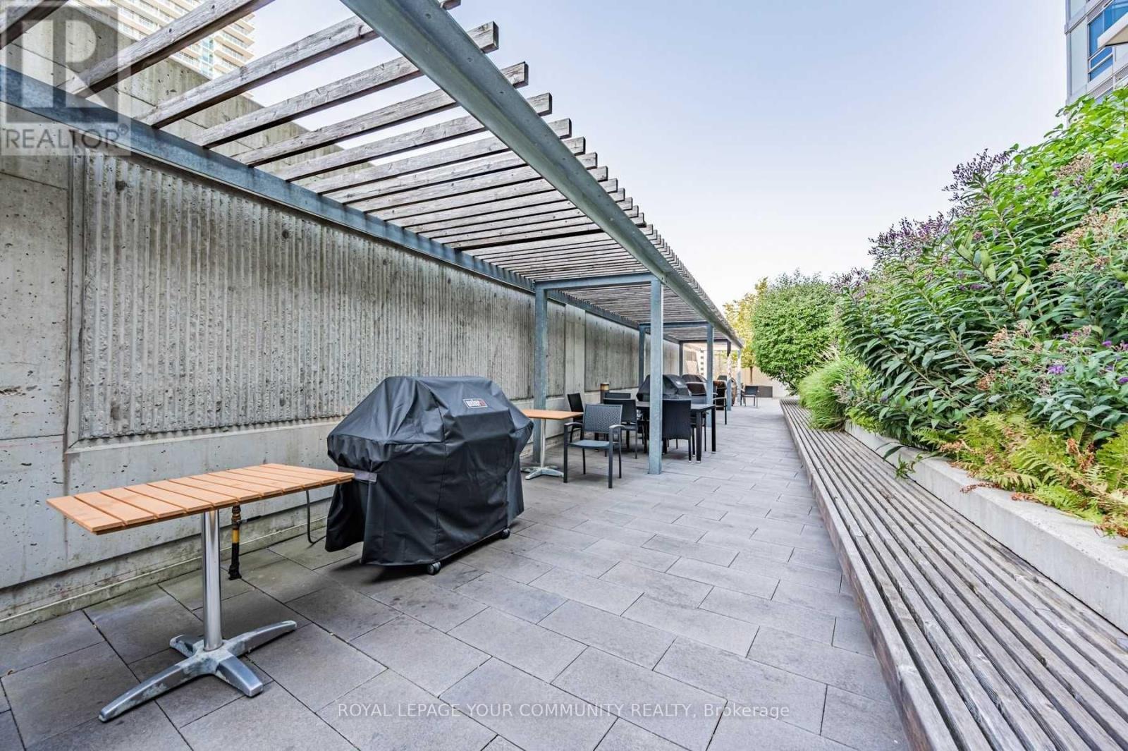 












508 - 2756 OLD LESLIE STREET

,
Toronto,




Ontario
M2K0E2

