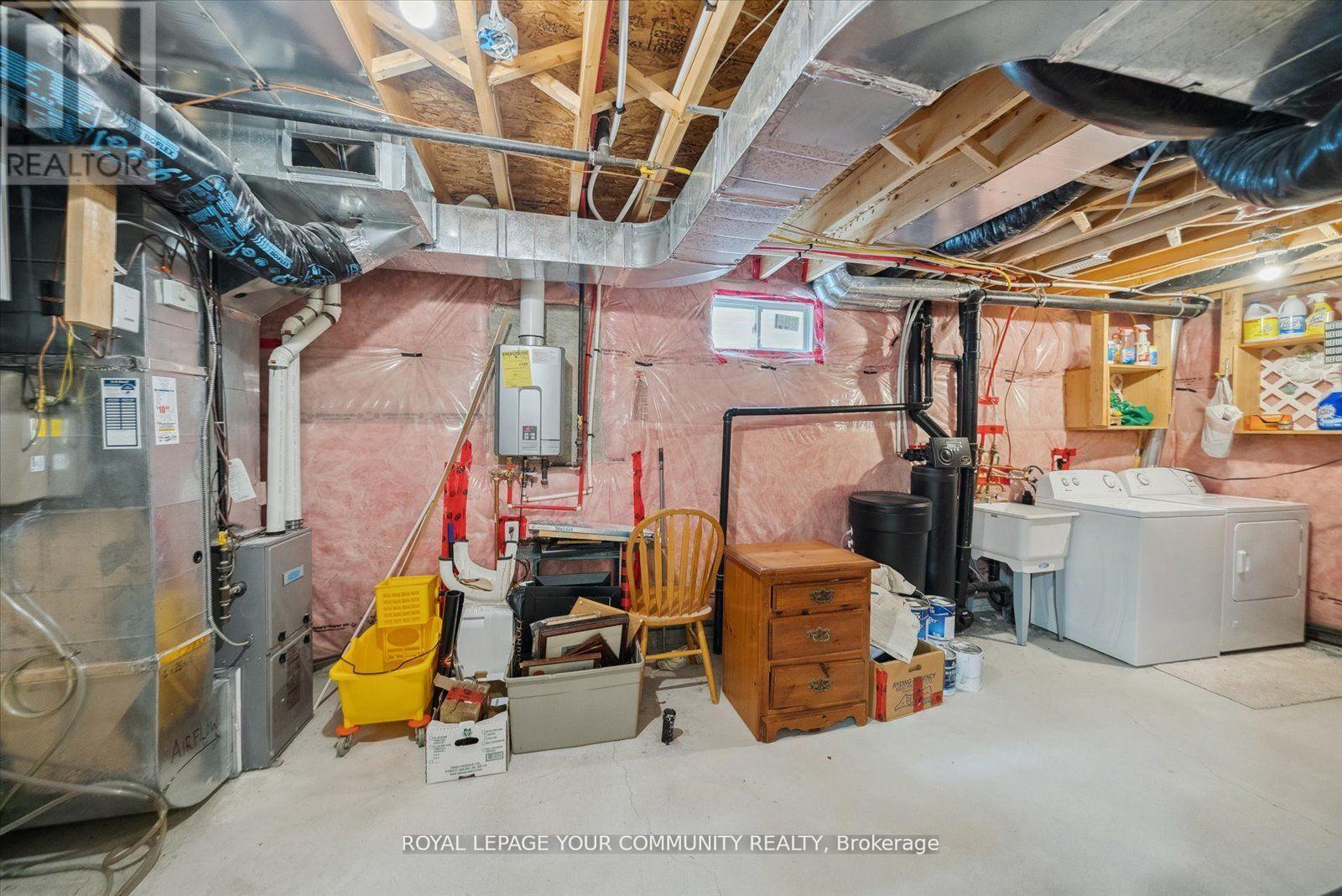 












37 GUNSOLUS ROAD

,
Kawartha Lakes,




Ontario
K9V0E4


