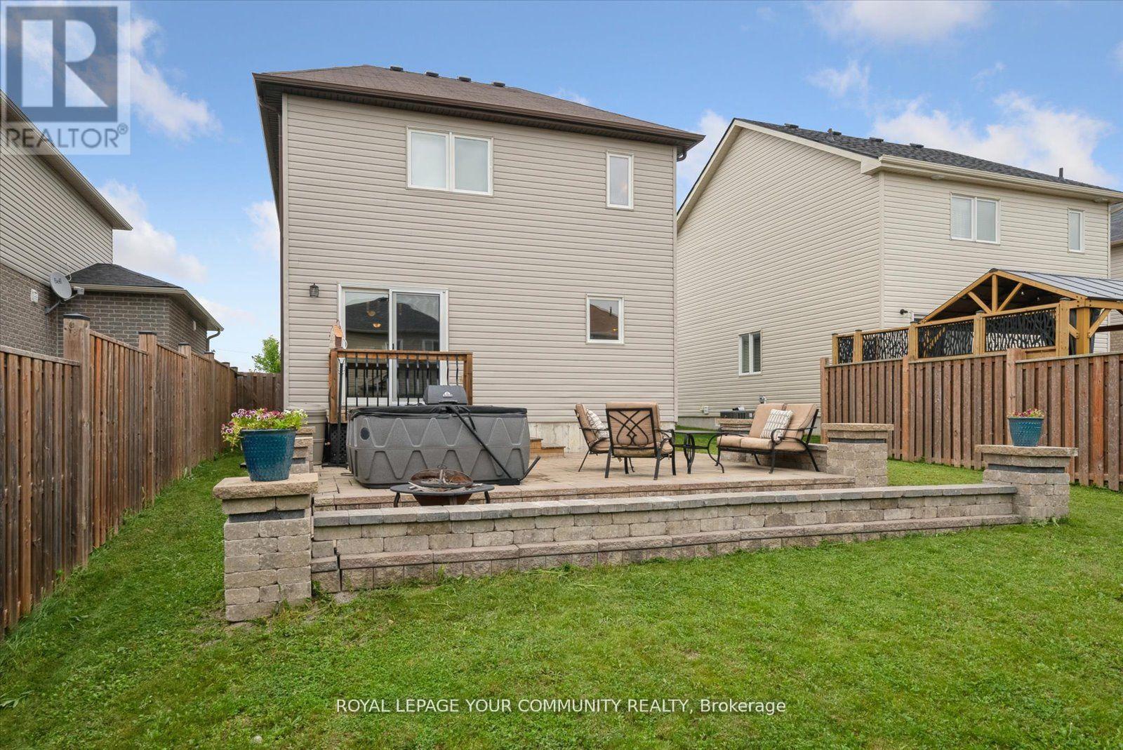 












37 GUNSOLUS ROAD

,
Kawartha Lakes,




Ontario
K9V0E4

