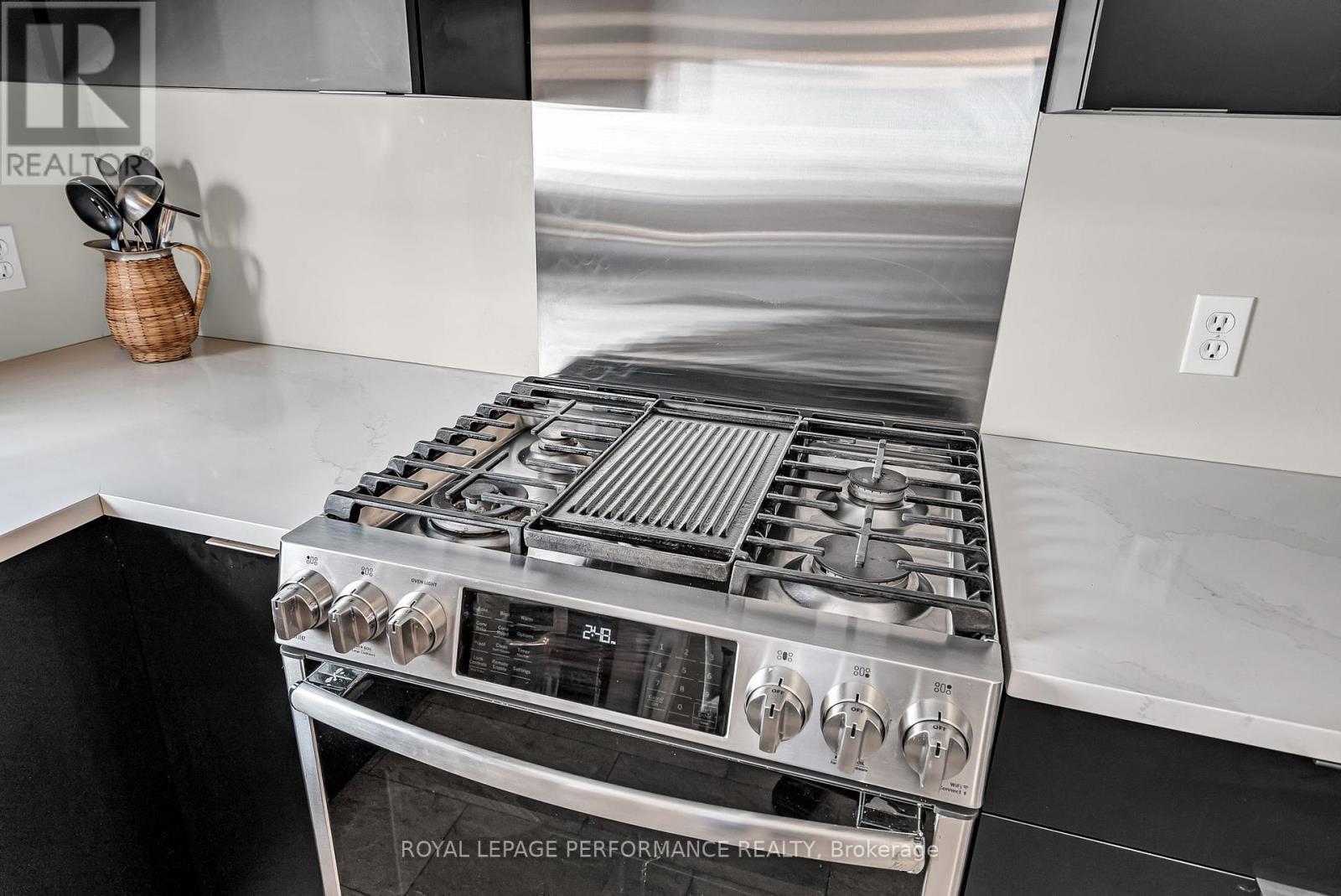 












1606 BLAKELY DRIVE

,
Cornwall,




Ontario
K6J5K2


