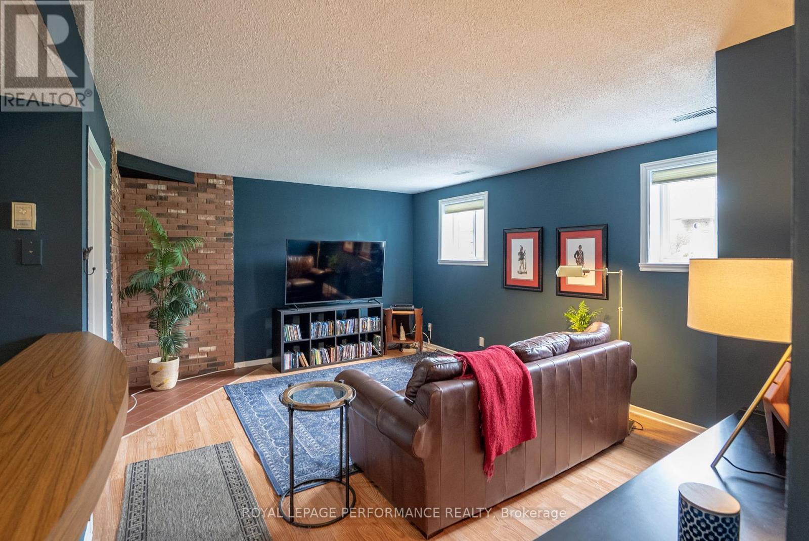 












1606 BLAKELY DRIVE

,
Cornwall,




Ontario
K6J5K2

