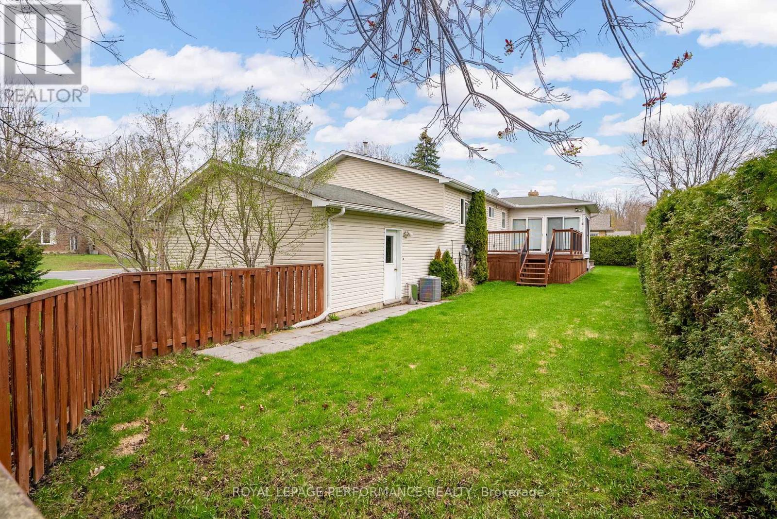 












1606 BLAKELY DRIVE

,
Cornwall,




Ontario
K6J5K2

