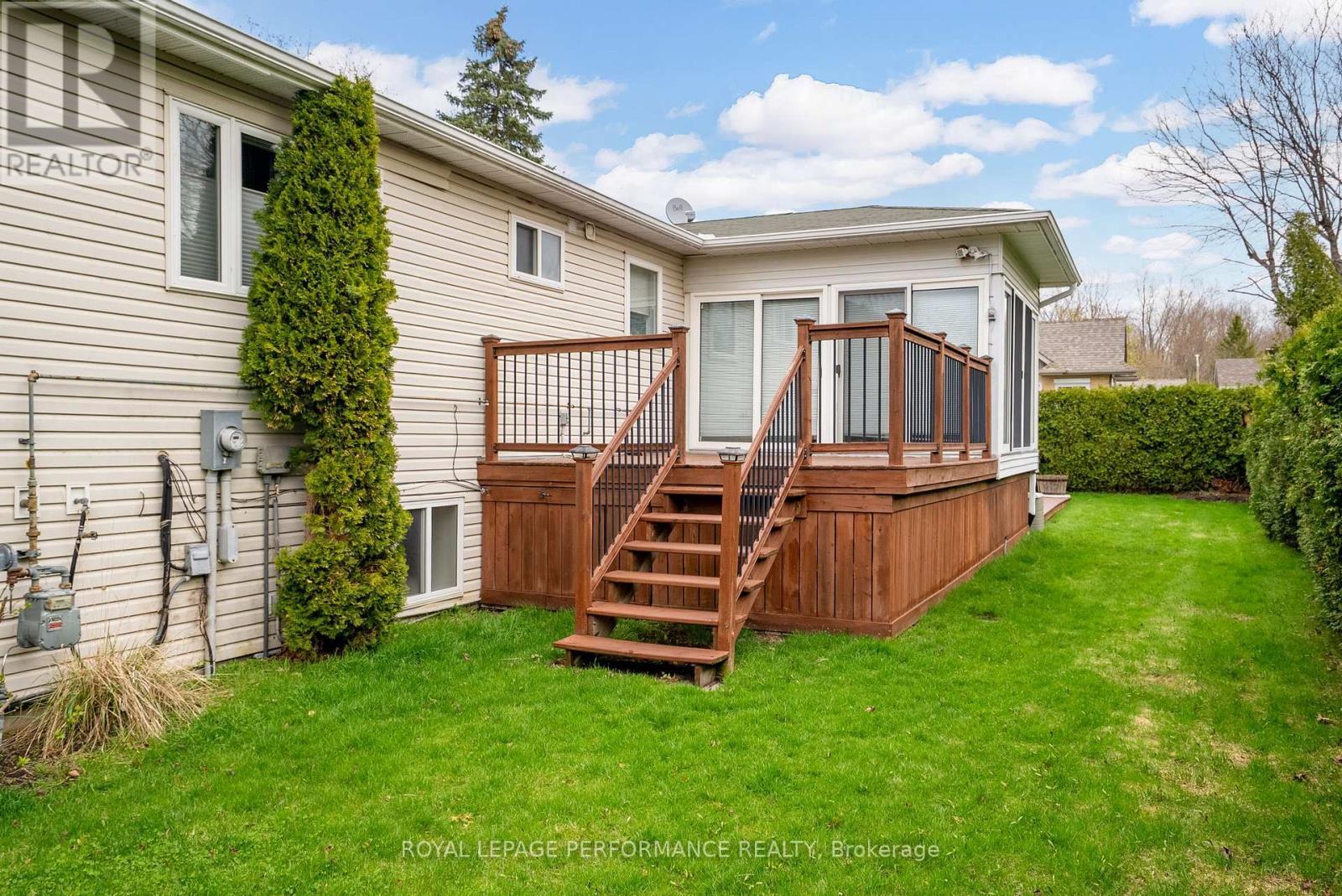 












1606 BLAKELY DRIVE

,
Cornwall,




Ontario
K6J5K2

