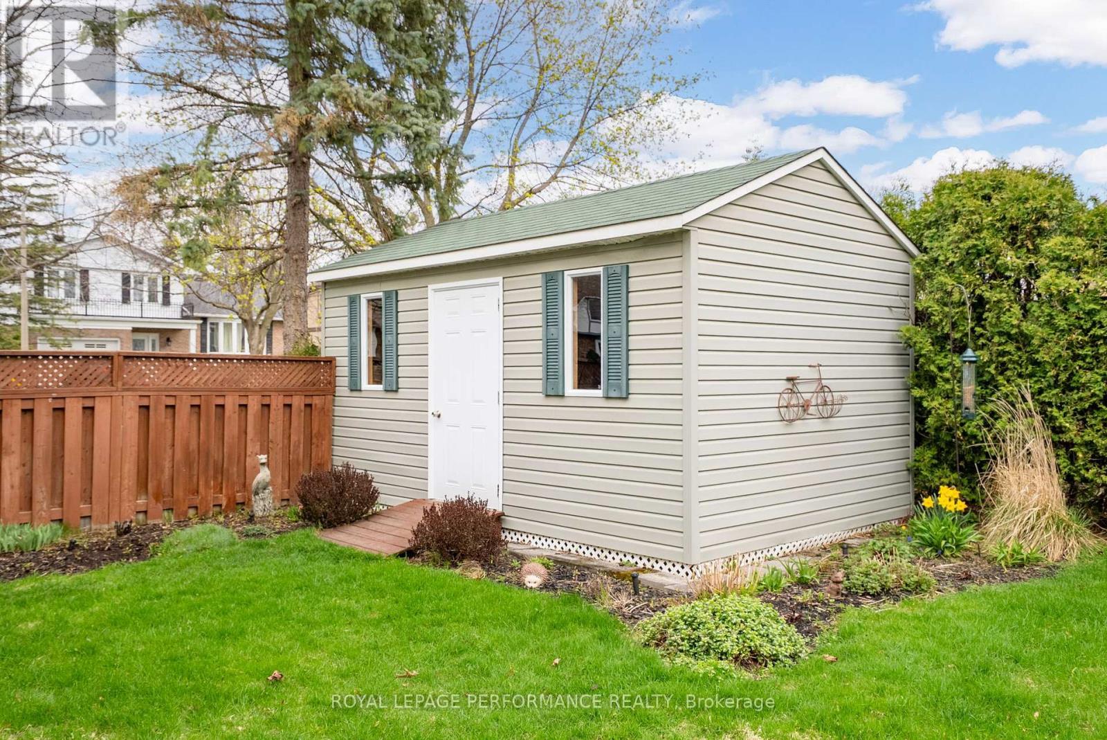 












1606 BLAKELY DRIVE

,
Cornwall,




Ontario
K6J5K2

