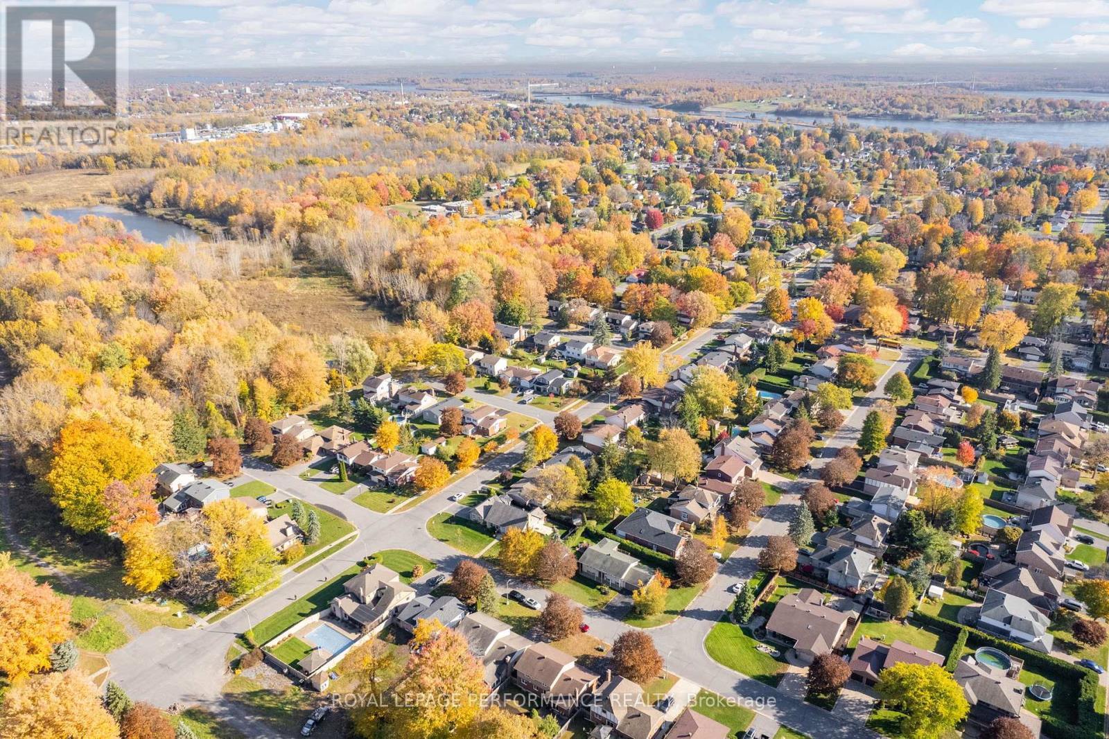 












1606 BLAKELY DRIVE

,
Cornwall,




Ontario
K6J5K2

